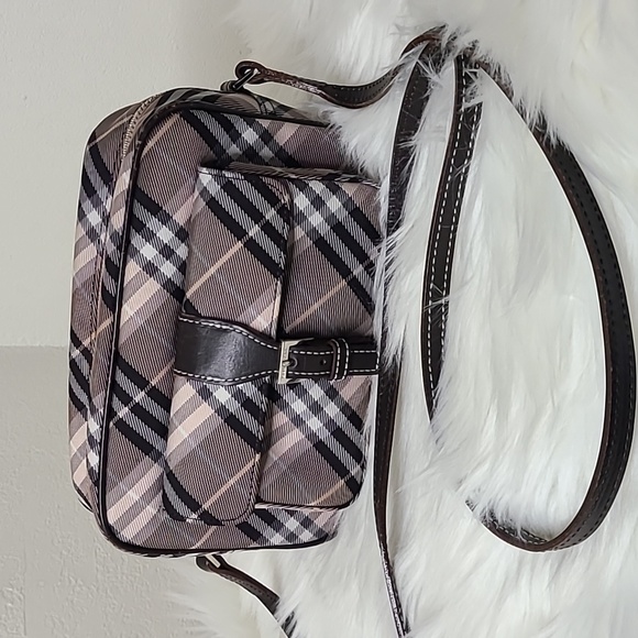 Burberry Handbags - 💯Authentic Burberry BlueLabel Crossbody 🍀